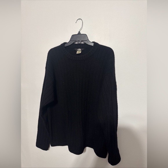 The North Face Men's Classic Black Crewneck 100% Wool Sweater - Picture 2 of 7